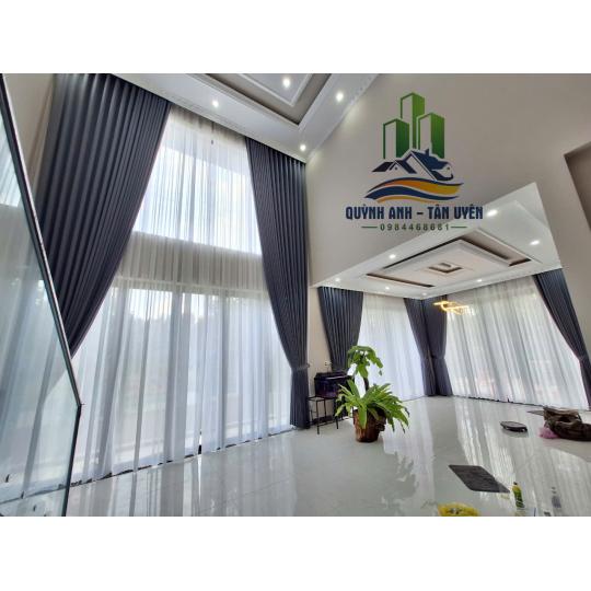 Rèm Cửa Xanh Đậm Cho Cửa Kính
